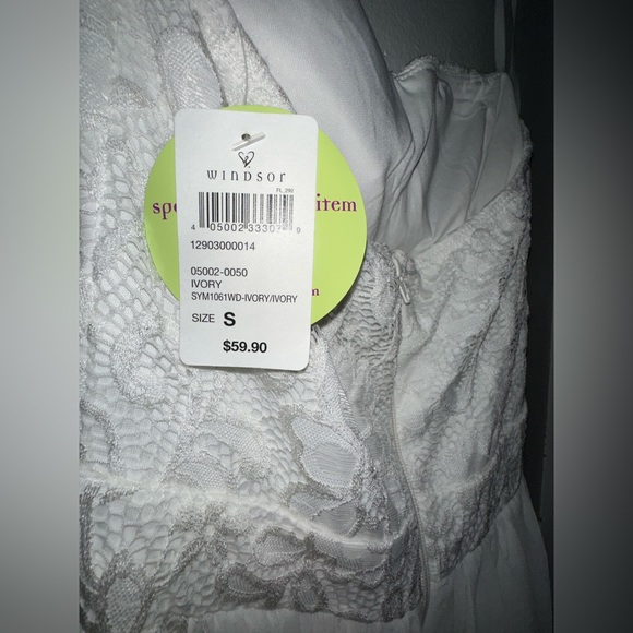 Windsor store white/ivory dress NWT - Picture 4 of 4